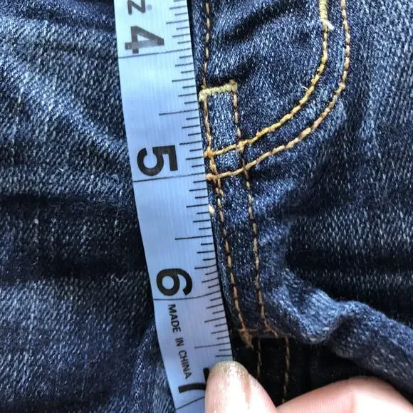 American Eagle Stretch Size 0 Dark Wash Denim Fringe Roll Cuff Jean Shorts - Picture 7 of 9